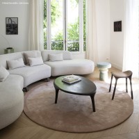 <a href=https://www.galeriegosserez.com/gosserez/artistes/loellmann-valentin.html>Valentin Loellmann </a> - One Piece - Low table